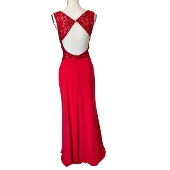 Red Sleeveless Lace Backless Dress by Morgan & Co V-Neckline & Fitted Size 9/10 - Picture 2 of 12